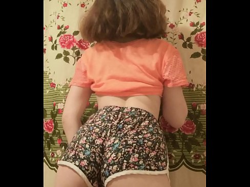 ❤️ ʻO ka pēpē ʻōpio uʻi e wehe ana i kona mau pōkole ma ka pahupaʻikiʻi ❤❌ Porno ma porn haw.hentaisea-com.ru